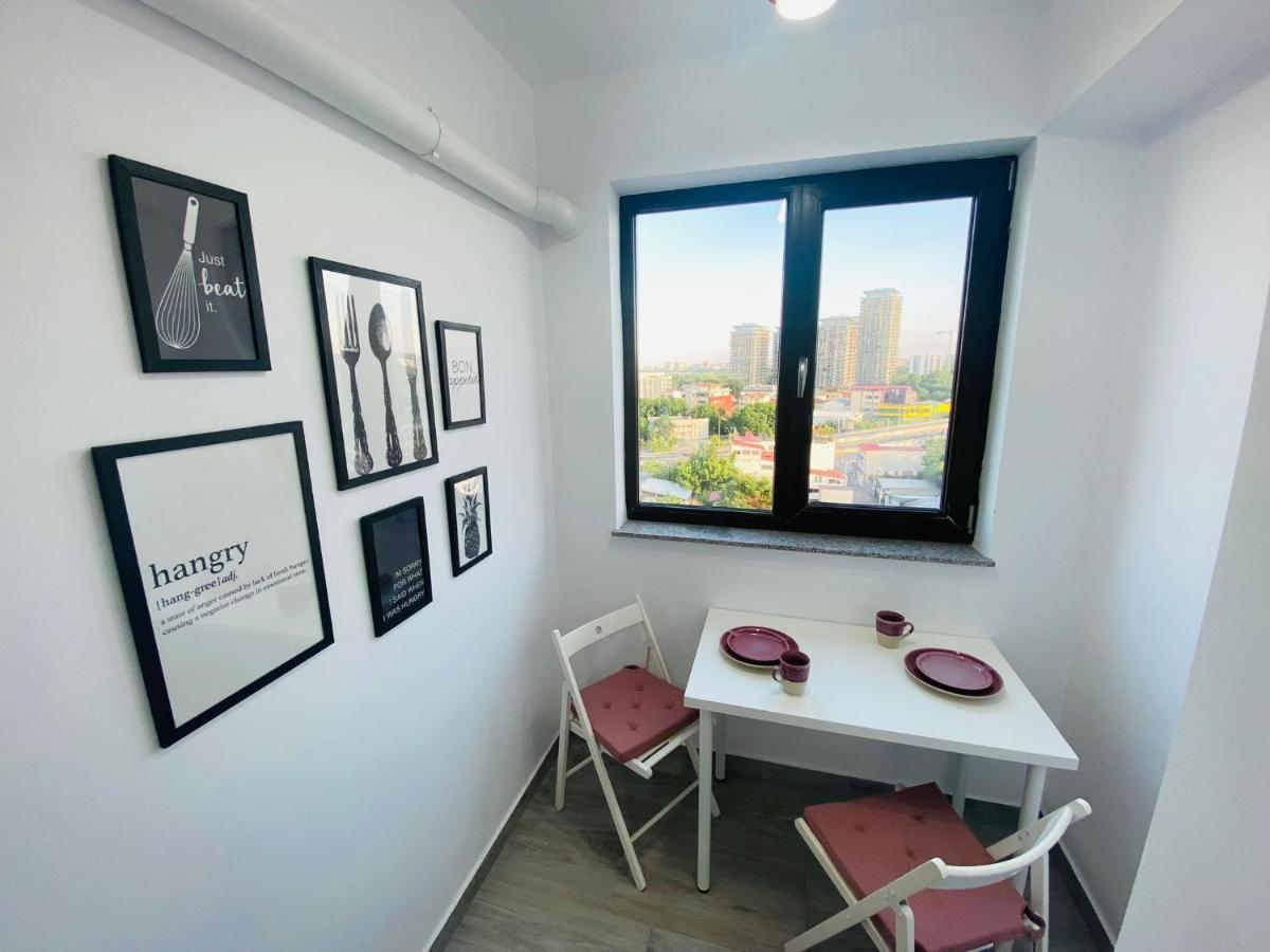 Soho Apartment - City View With Rooftop Garden Bucureşti Exterior foto