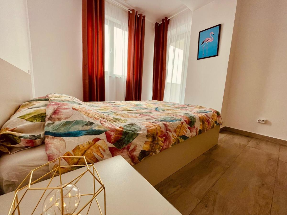 Soho Apartment - City View With Rooftop Garden Bucureşti Exterior foto